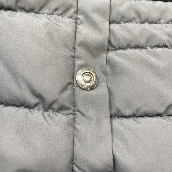 Green Tea Women's Puffer Vest Gray Faux Fur Hood Sherpa Lined Zip Snap Closure - Picture 4 of 9